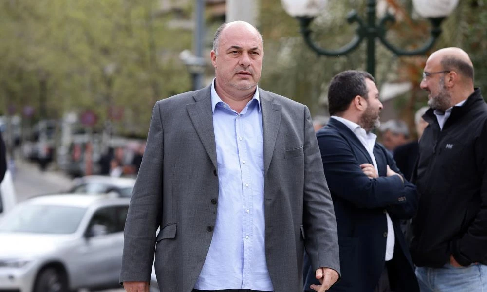 Μπέος: «Έξω από την πόλη μου οι πολιτικοί νταβατζήδες, είμαστε εμείς εδώ…»